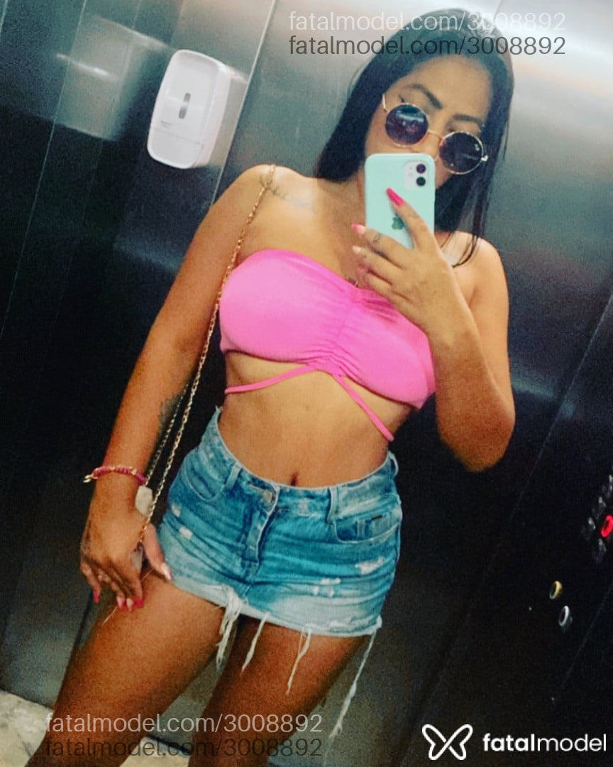 Acompanhante mulher com cabelo castanho de olhos mel em Petrolina - Alice