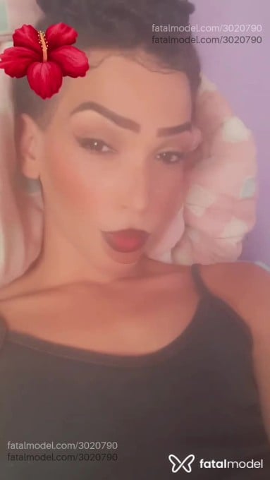 Acompanhante mulher trans com cabelo castanho de olhos castanhos em Vitória da Conquista - Rebeca