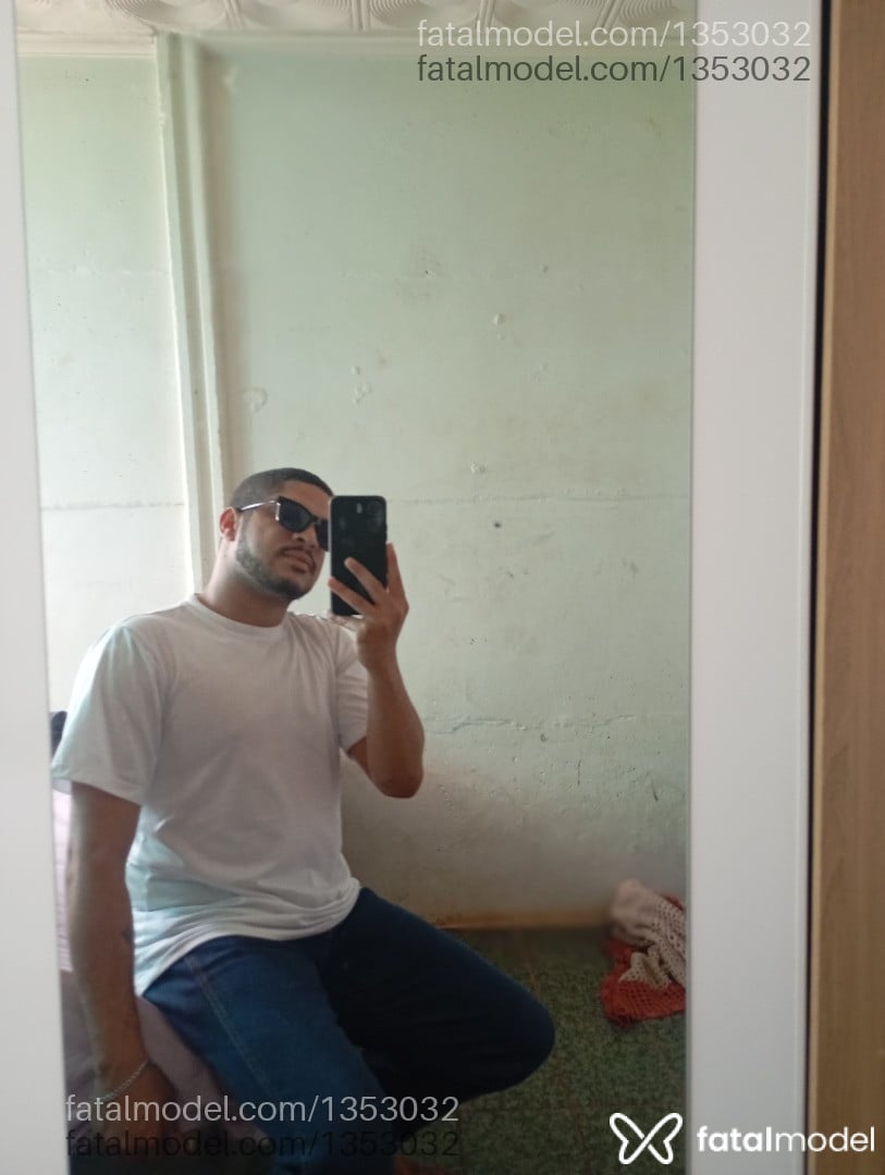 Acompanhante homem com cabelo castanho de olhos castanhos em Barra do Garças - Marcelo
