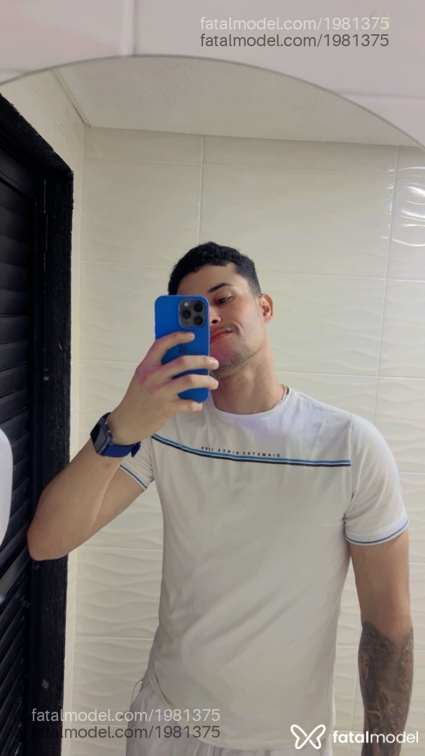 Acompanhante homem morena (o) de olhos castanhos em Cascavel - Kelvin