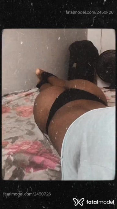 Acompanhante mulher trans morena (o) de olhos pretos em Balneário Camboriú - Mirela Santos