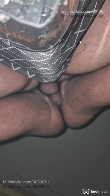 Acompanhante homem morena (o) de olhos pretos em Virtual Acompanhante homem morena (o) de olhos pretos em Virtual - Locutor