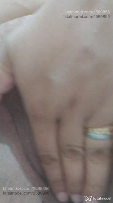 Acompanhante mulher com cabelo castanho de olhos castanhos em Porto Alegre Acompanhante mulher com cabelo castanho de olhos castanhos em Porto Alegre - Dedynovinha