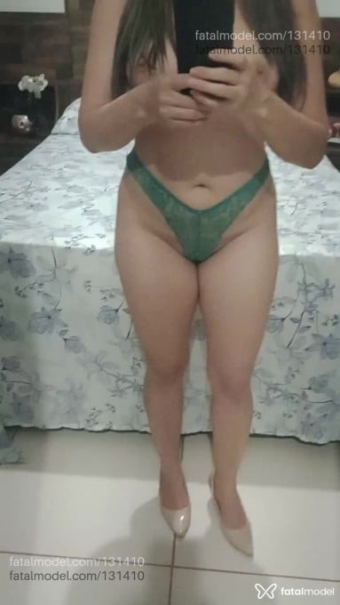 Acompanhante mulher com cabelo castanho de olhos castanhos em Monte Carmelo Acompanhante mulher com cabelo castanho de olhos castanhos em Monte Carmelo - Naninha