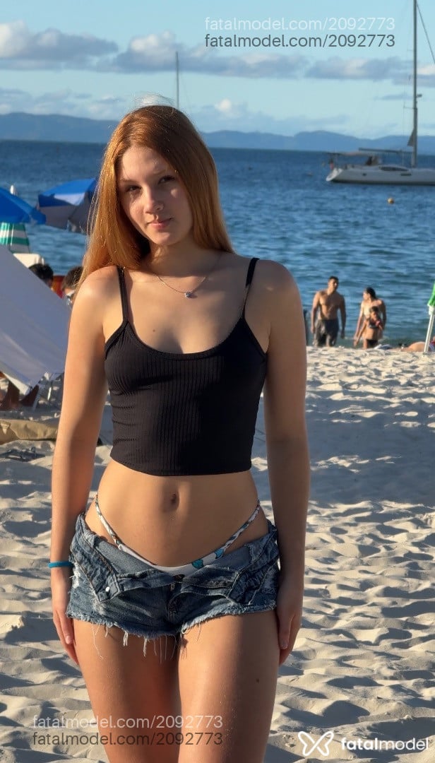 Acompanhante mulher ruiva (o) de olhos verdes - Eloise