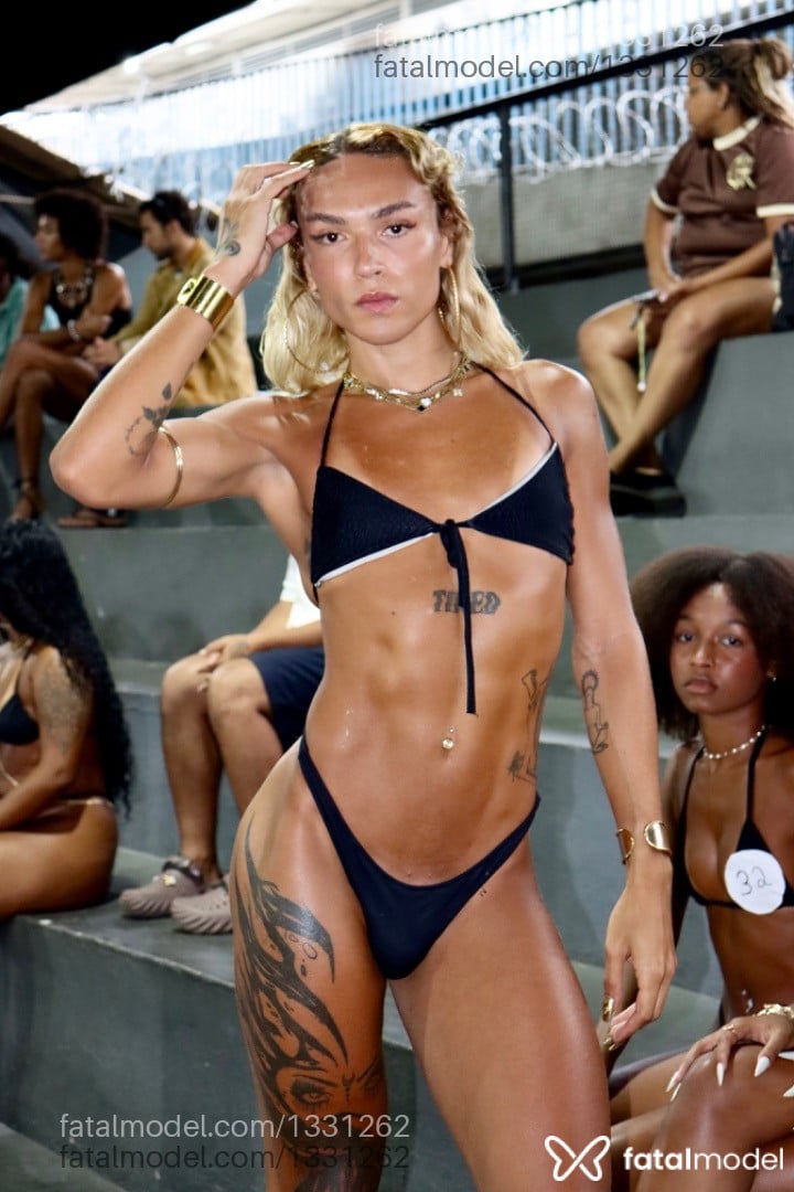 Acompanhante mulher trans loira (o) de olhos castanhos em Rio de Janeiro - Rafaela