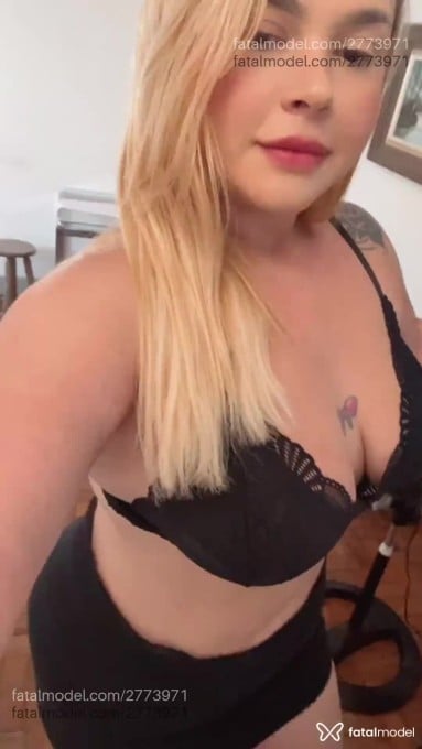 Acompanhante mulher loira (o) de olhos mel em Belo Horizonte - Lia Melo