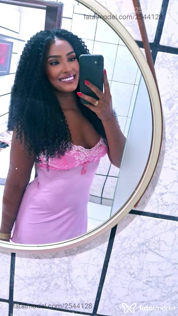 Acompanhante mulher morena (o) de olhos pretos - Gabriela Alves