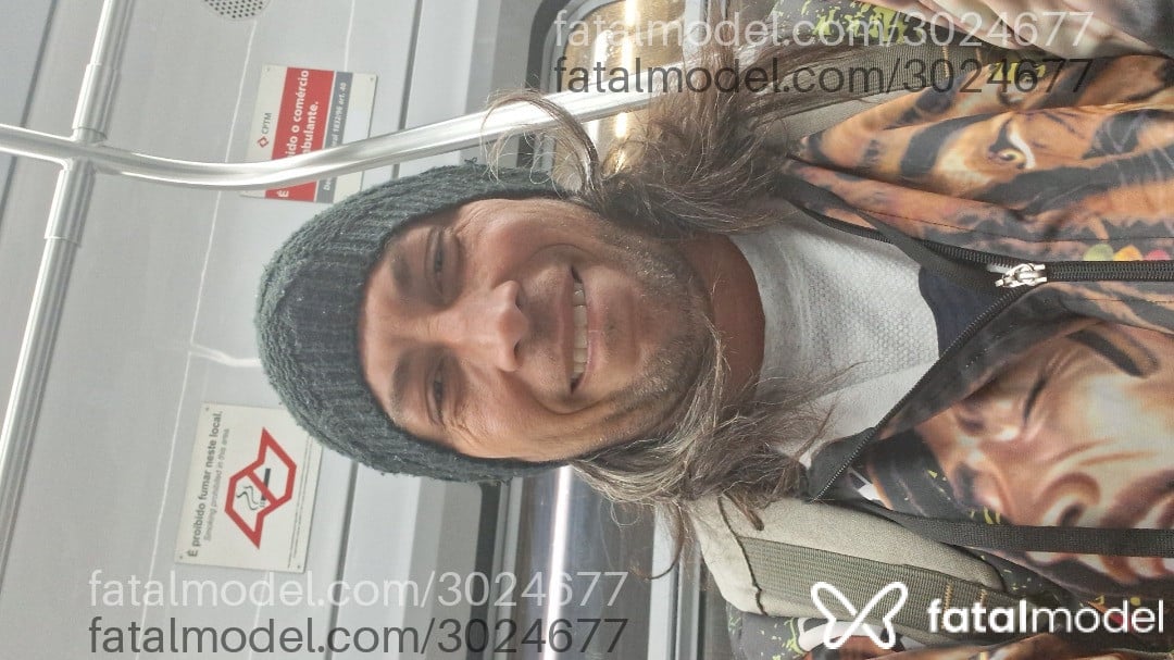 Acompanhante homem com cabelo grisalho de olhos castanhos em São Paulo Acompanhante homem com cabelo grisalho de olhos castanhos em São Paulo - Bruninho
