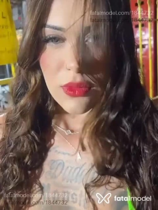Acompanhante mulher loira (o) de olhos azuis em Bauru Acompanhante mulher loira (o) de olhos azuis em Bauru - Puraofc