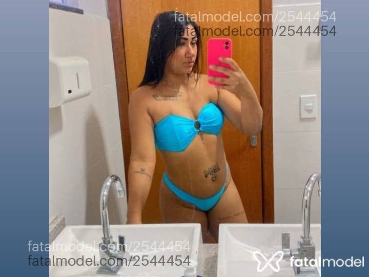 Acompanhante mulher morena (o) de olhos pretos - Larah Acompanhante mulher morena (o) de olhos pretos - Larah