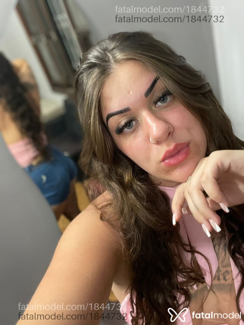 Acompanhante mulher loira (o) de olhos azuis em Bauru Acompanhante mulher loira (o) de olhos azuis em Bauru - Puraofc