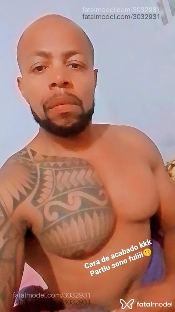 Acompanhante homem morena (o) de olhos castanhos em Brusque - Júlio Cesar