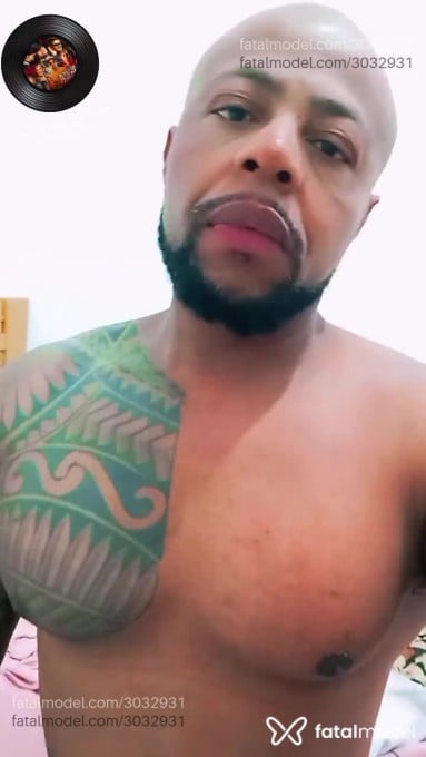Acompanhante homem morena (o) de olhos castanhos em Brusque - Júlio Cesar