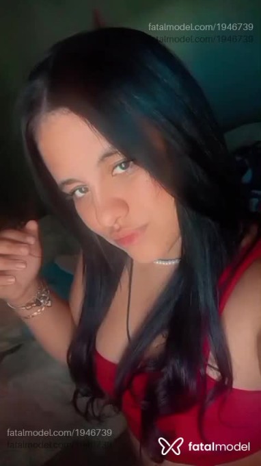 Acompanhante mulher morena (o) de olhos castanhos em Araxá Acompanhante mulher morena (o) de olhos castanhos em Araxá - Crystal