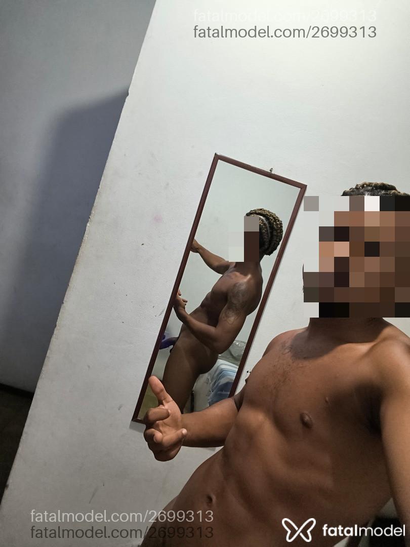 Acompanhante homem morena (o) de olhos castanhos em Cabo Frio - Biscoito
