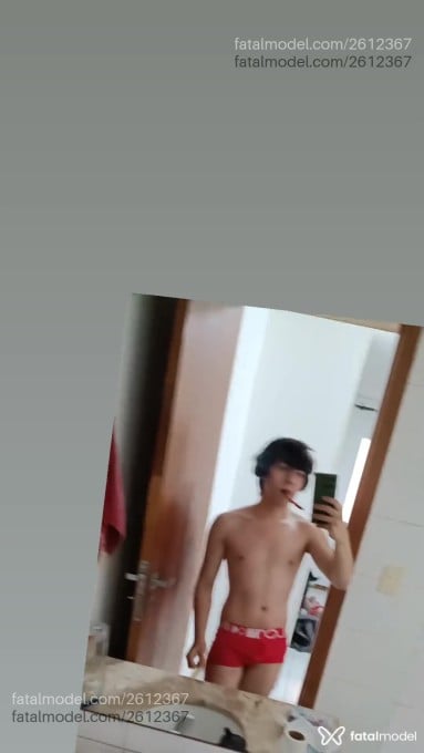 Acompanhante homem com cabelo castanho de olhos castanhos em São José dos Campos - Lucas
