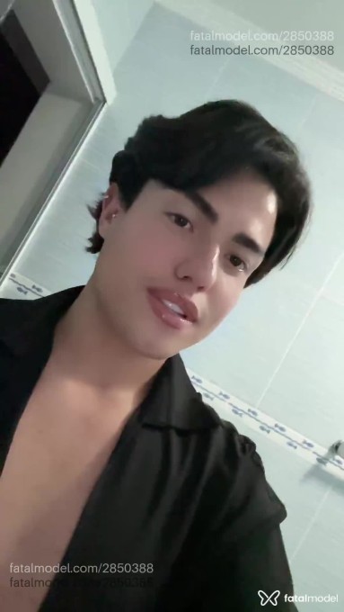 Acompanhante homem com cabelo castanho de olhos castanhos em São Paulo - Guedes
