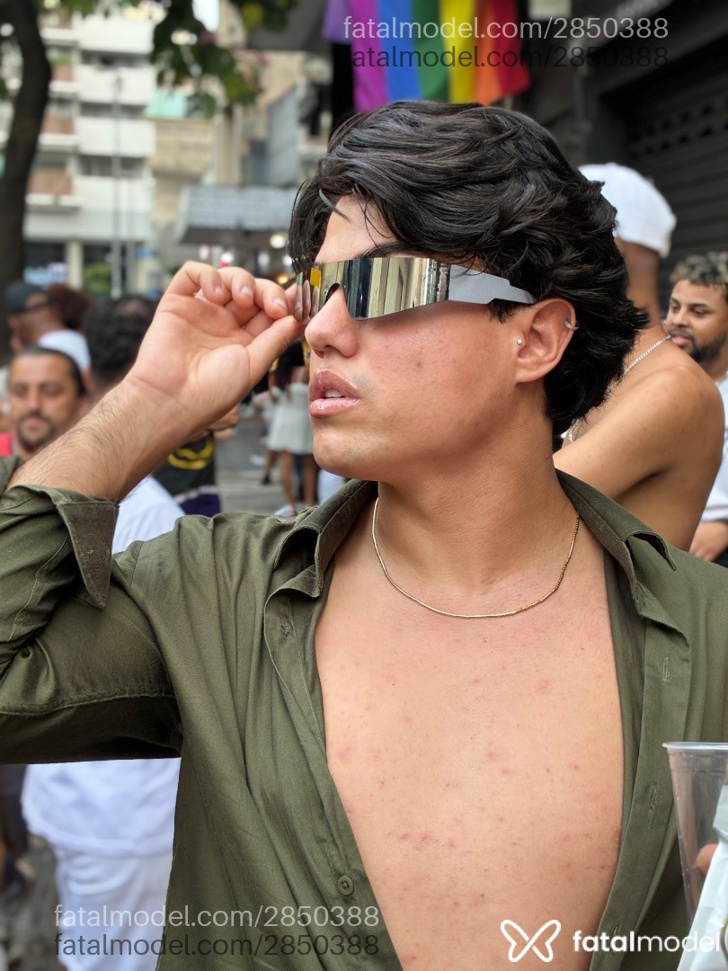 Acompanhante homem com cabelo castanho de olhos castanhos em São Paulo - Guedes