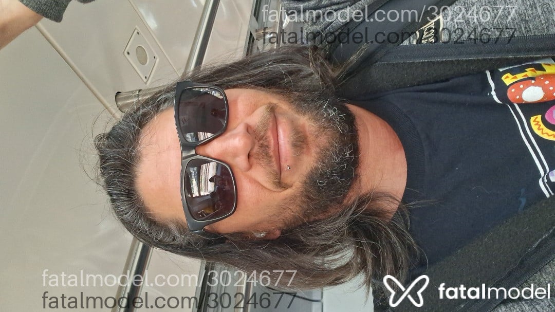 Acompanhante homem com cabelo grisalho de olhos castanhos em São Paulo Acompanhante homem com cabelo grisalho de olhos castanhos em São Paulo - Bruninho