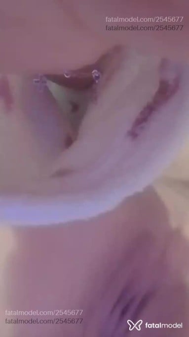 Acompanhante mulher com cabelo castanho de olhos verdes em Rio do Sul - Carol