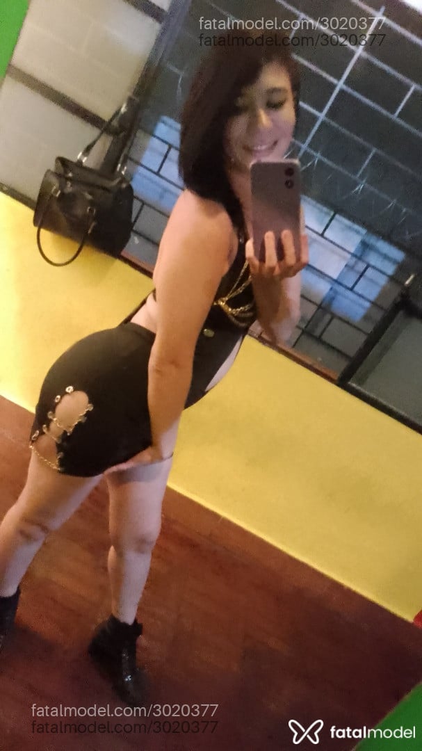 Acompanhante mulher morena (o) de olhos mel em Janaúba Acompanhante mulher morena (o) de olhos mel em Janaúba - Bianna