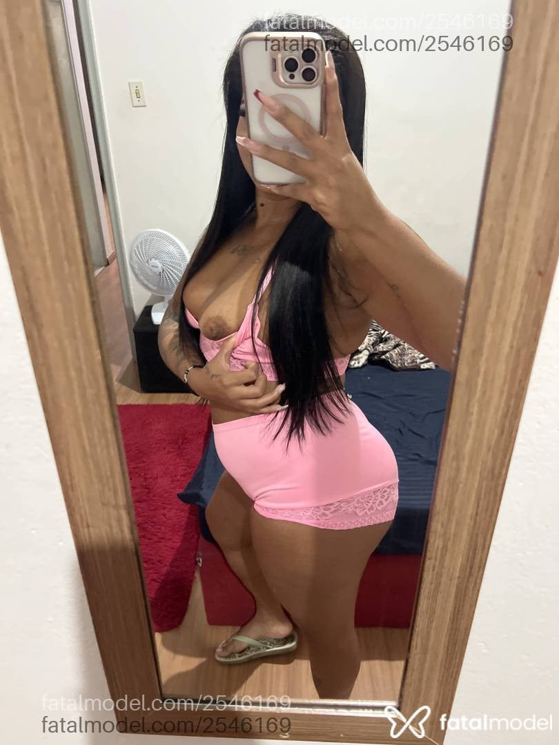 Acompanhante mulher com cabelo castanho de olhos pretos em Duque de Caxias - Livia Antunes