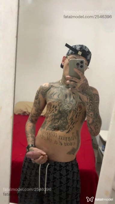 Acompanhante homem com cabelo castanho de olhos mel em São Paulo - Lucas Albuquerque