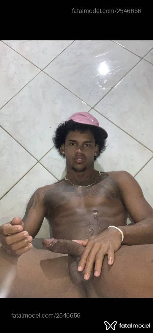 Acompanhante homem morena (o) de olhos castanhos em Maricá - Xandy