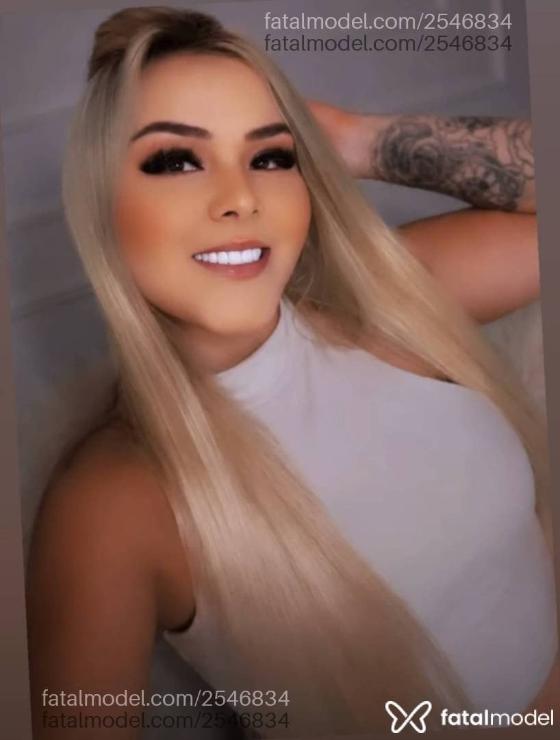 Acompanhante mulher loira (o) de olhos mel - Luiza