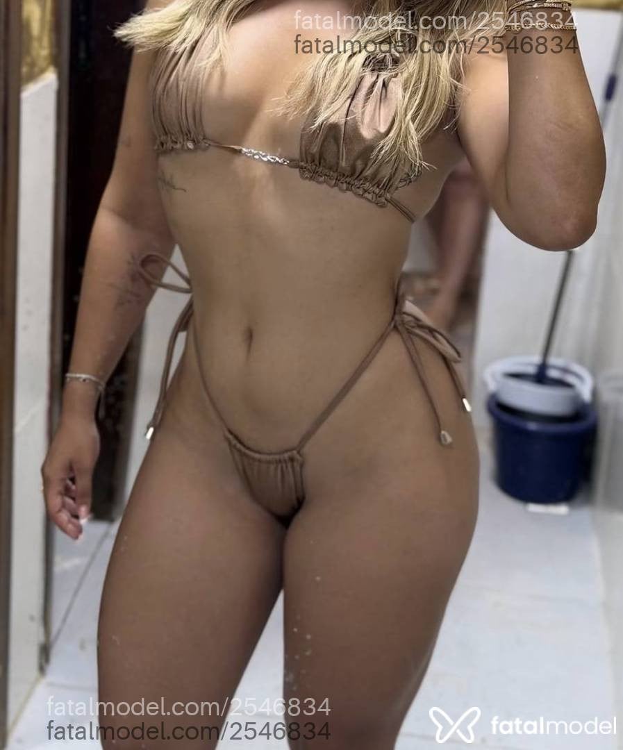 Acompanhante mulher loira (o) de olhos mel - Gaby