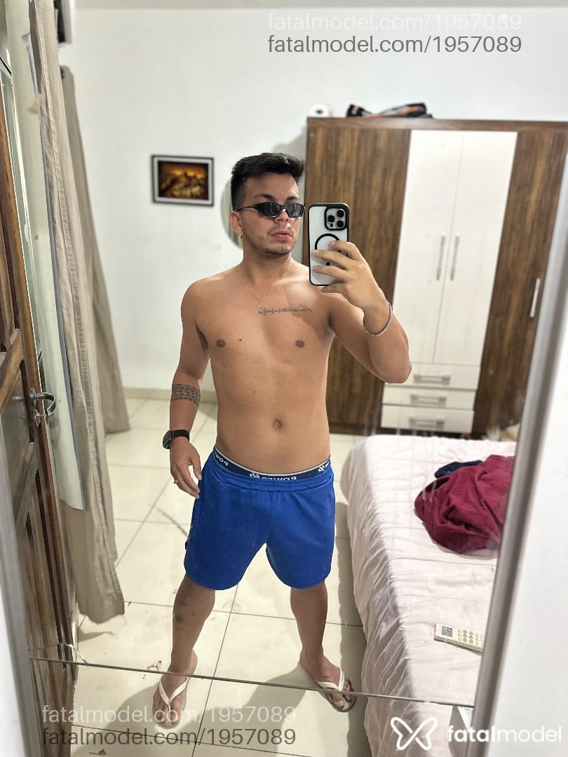 Acompanhante homem morena (o) de olhos castanhos em Balneário Camboriú Acompanhante homem morena (o) de olhos castanhos em Balneário Camboriú - Netto
