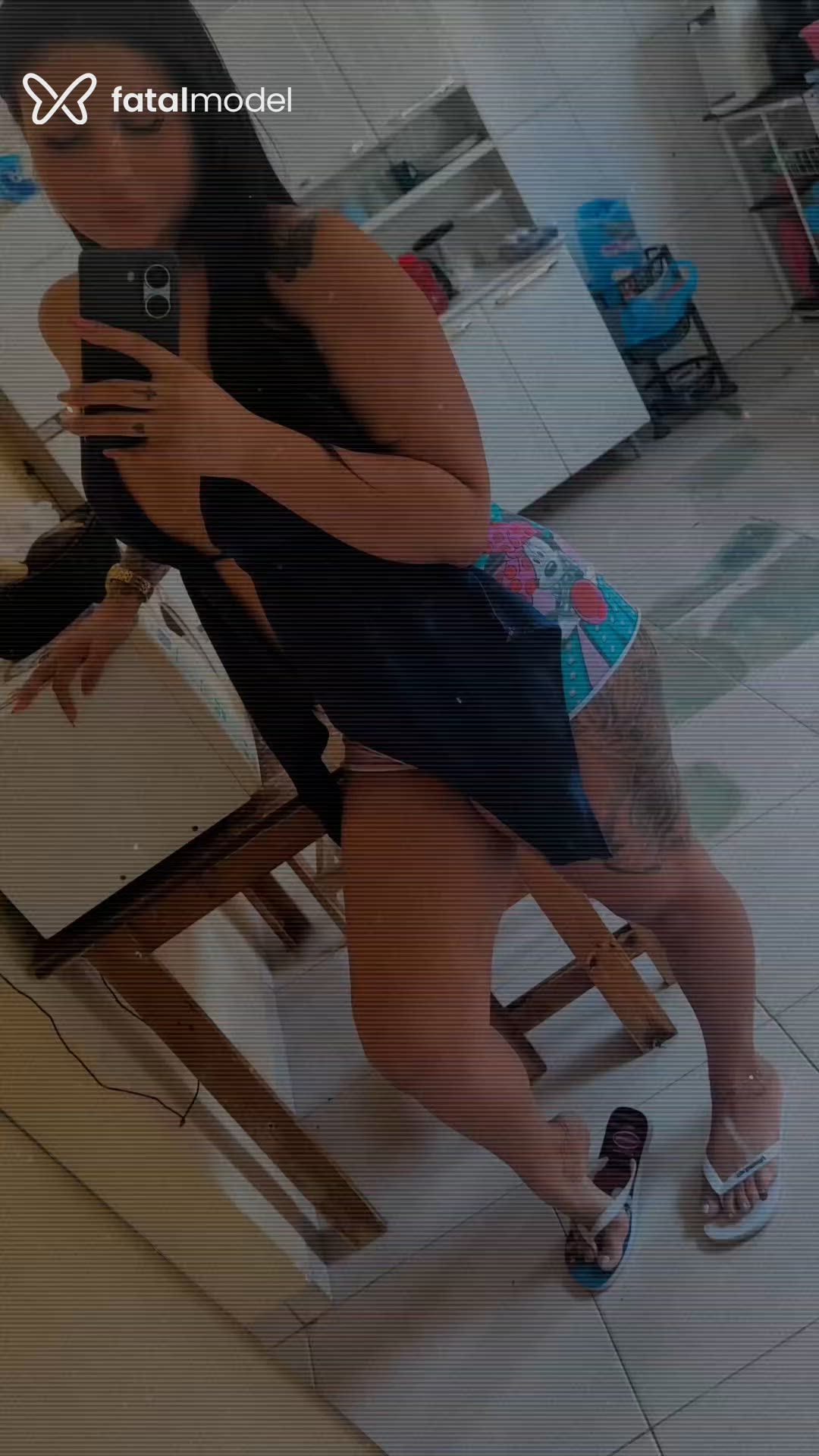 Acompanhante mulher com cabelo castanho de olhos mel - Melissa