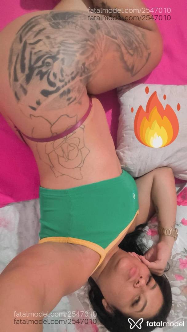 Acompanhante mulher com cabelo castanho de olhos mel - Melissa