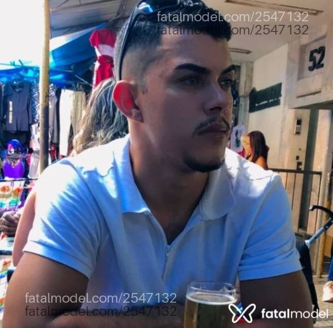 Acompanhante homem morena (o) de olhos castanhos em Rio de Janeiro - Thiago