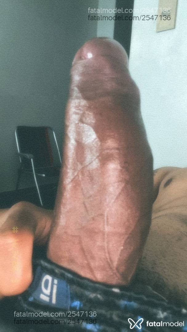 Acompanhante homem com cabelo castanho de olhos pretos em Cascavel - Marley