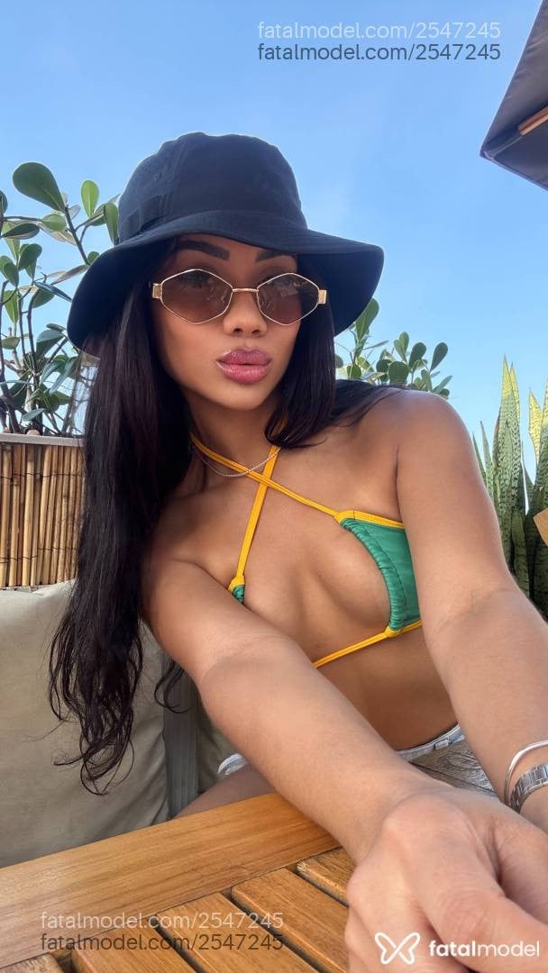 Acompanhante mulher com cabelo castanho de olhos castanhos em Rio de Janeiro - Ingrid Venturim