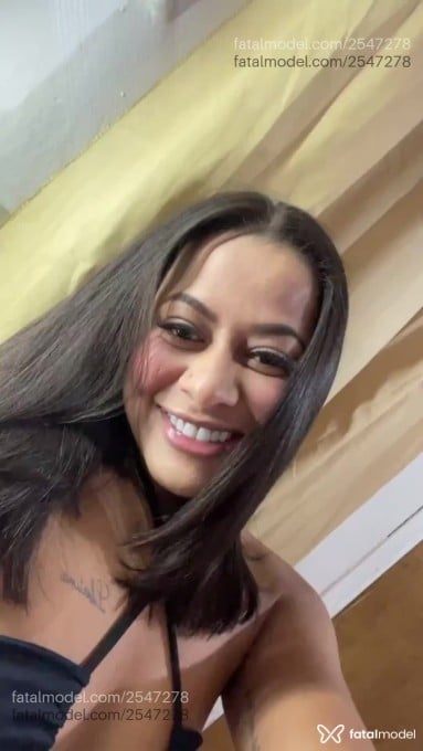 Acompanhante mulher com cabelo castanho de olhos castanhos - Morena