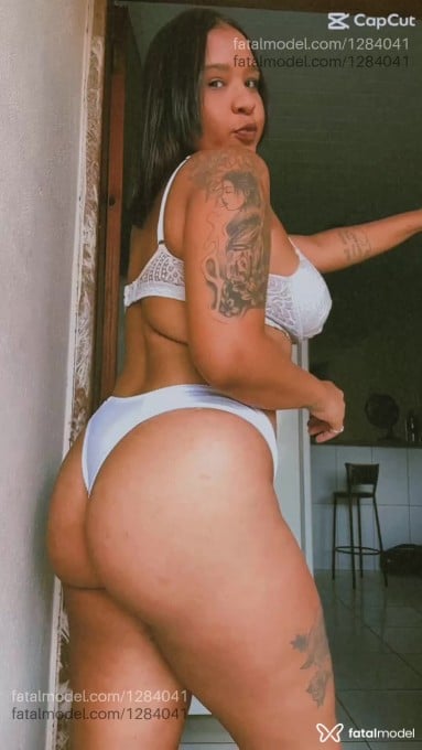Acompanhante mulher morena (o) de olhos castanhos em Valparaíso de Goiás - Bomboom