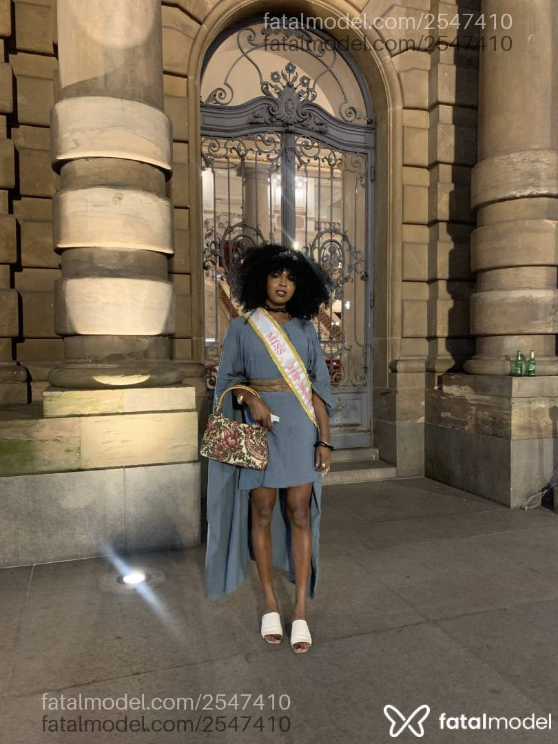 Acompanhante travesti morena (o) de olhos castanhos em São Paulo - Talitha