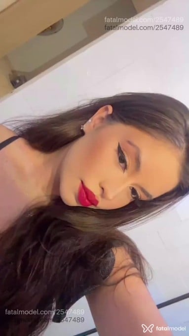Acompanhante mulher com cabelo castanho de olhos castanhos em Paranavaí Acompanhante mulher com cabelo castanho de olhos castanhos em Paranavaí - Melissa Santos