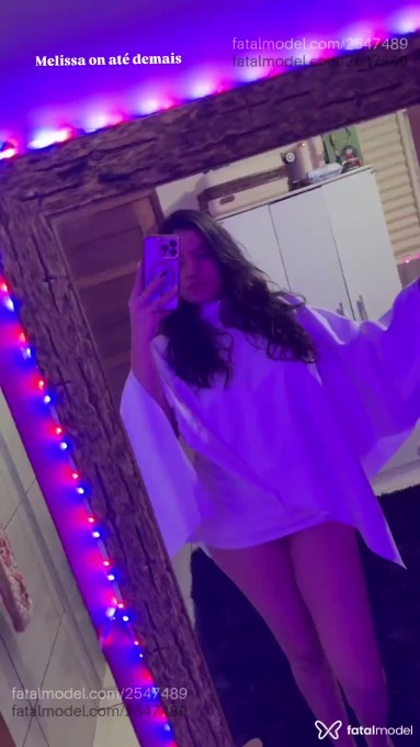 Acompanhante mulher com cabelo castanho de olhos castanhos em Paranavaí Acompanhante mulher com cabelo castanho de olhos castanhos em Paranavaí - Melissa Santos