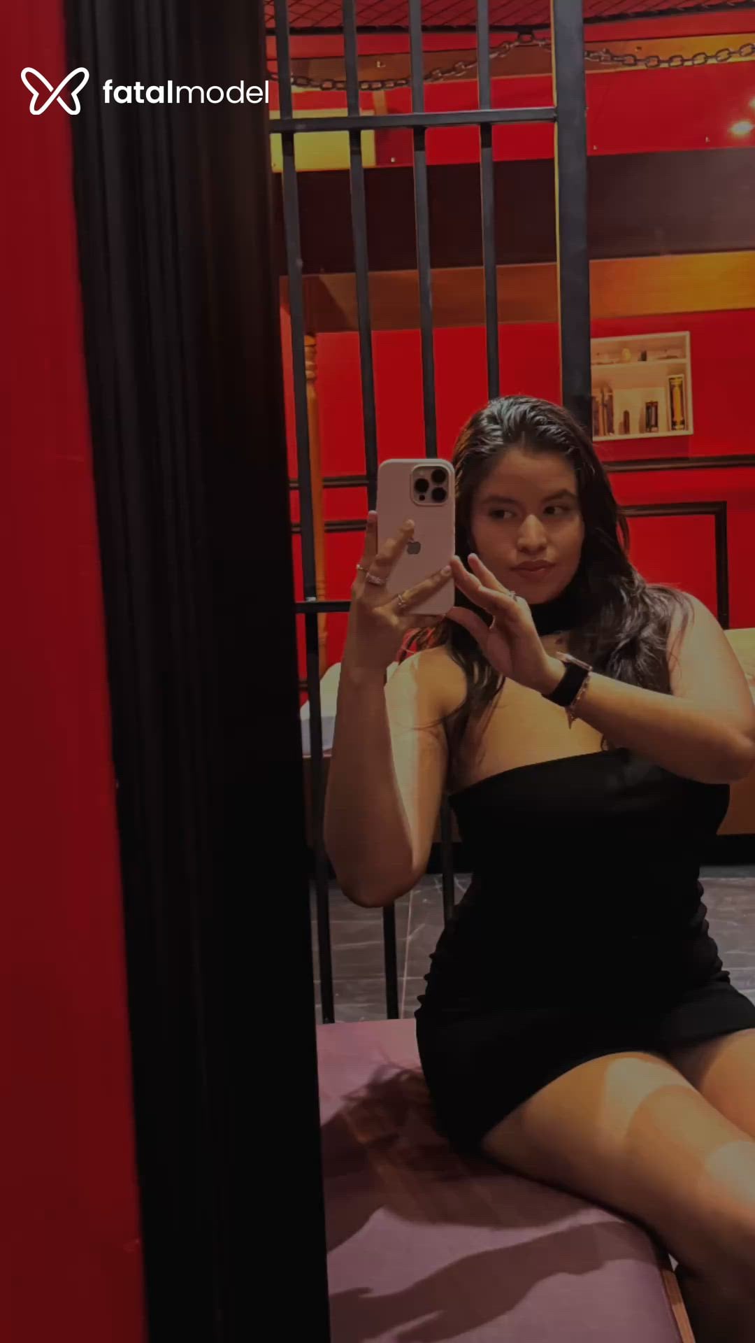 Acompanhante mulher com cabelo castanho de olhos castanhos em Paranavaí Acompanhante mulher com cabelo castanho de olhos castanhos em Paranavaí - Melissa Santos
