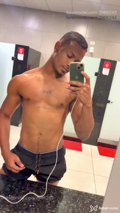 Acompanhante homem morena (o) de olhos pretos em Recife Acompanhante homem morena (o) de olhos pretos em Recife - Vinicius