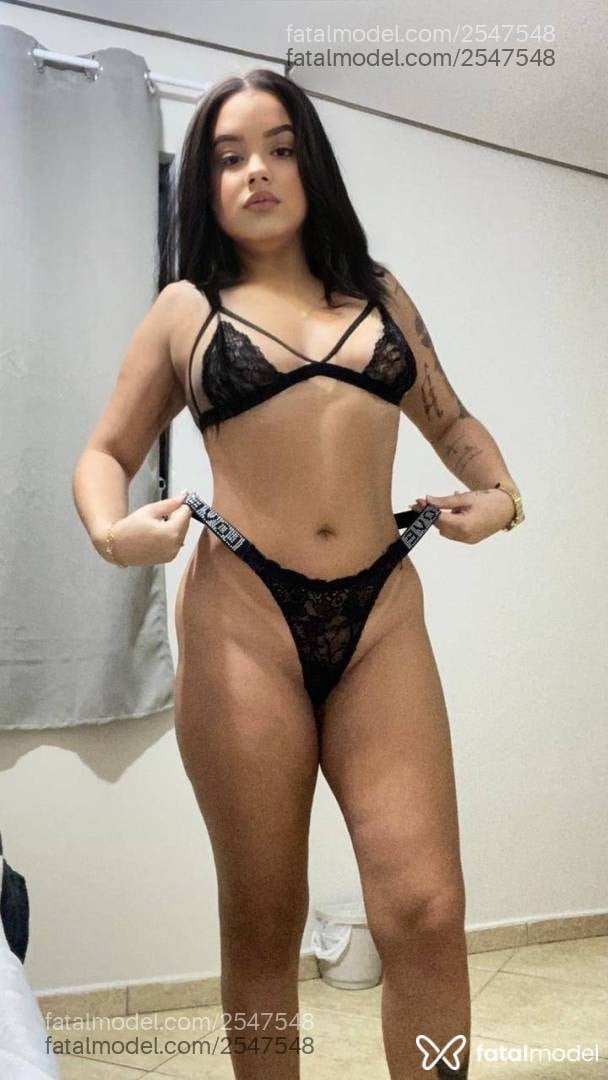 Acompanhante mulher morena (o) de olhos pretos - Bianca