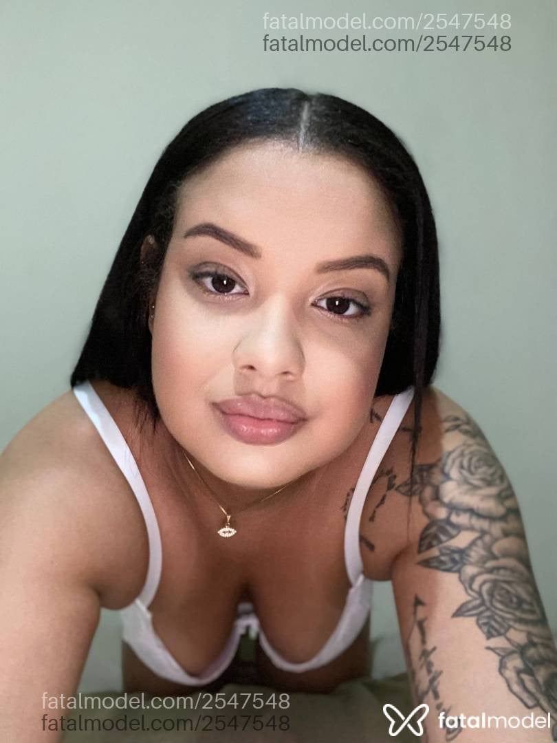 Acompanhante mulher morena (o) de olhos pretos - Bianca