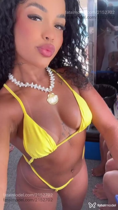 Acompanhante mulher morena (o) de olhos castanhos em Cascavel Acompanhante mulher morena (o) de olhos castanhos em Cascavel - Luh