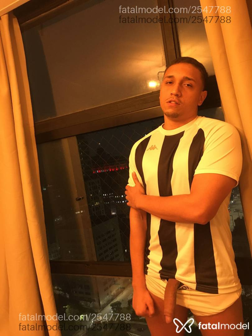 Acompanhante homem morena (o) de olhos pretos em São Paulo Acompanhante homem morena (o) de olhos pretos em São Paulo - Kiko Gotqz
