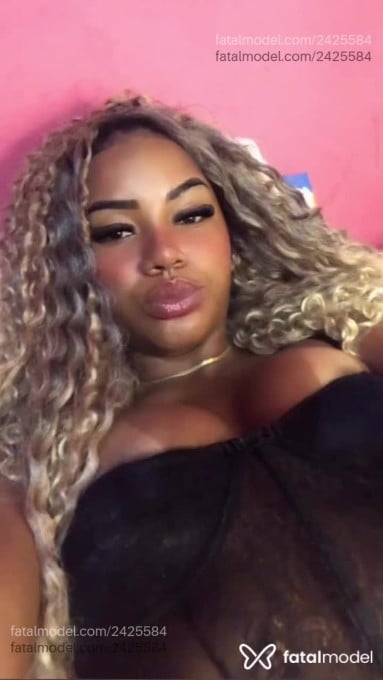 Acompanhante mulher morena (o) de olhos pretos em Recife - Pérola Negra