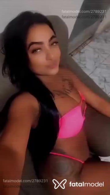 Acompanhante mulher morena (o) de olhos castanhos em Angra dos Reis - Mirella